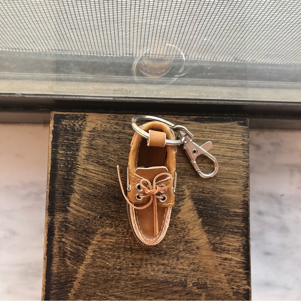 Sperry Top-Sider Boat Shoe Keychain - Picture 5 of 10